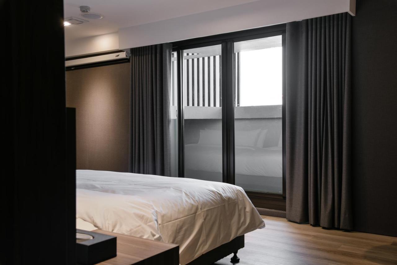 Autumn Willow Hotel Taichung Buitenkant foto