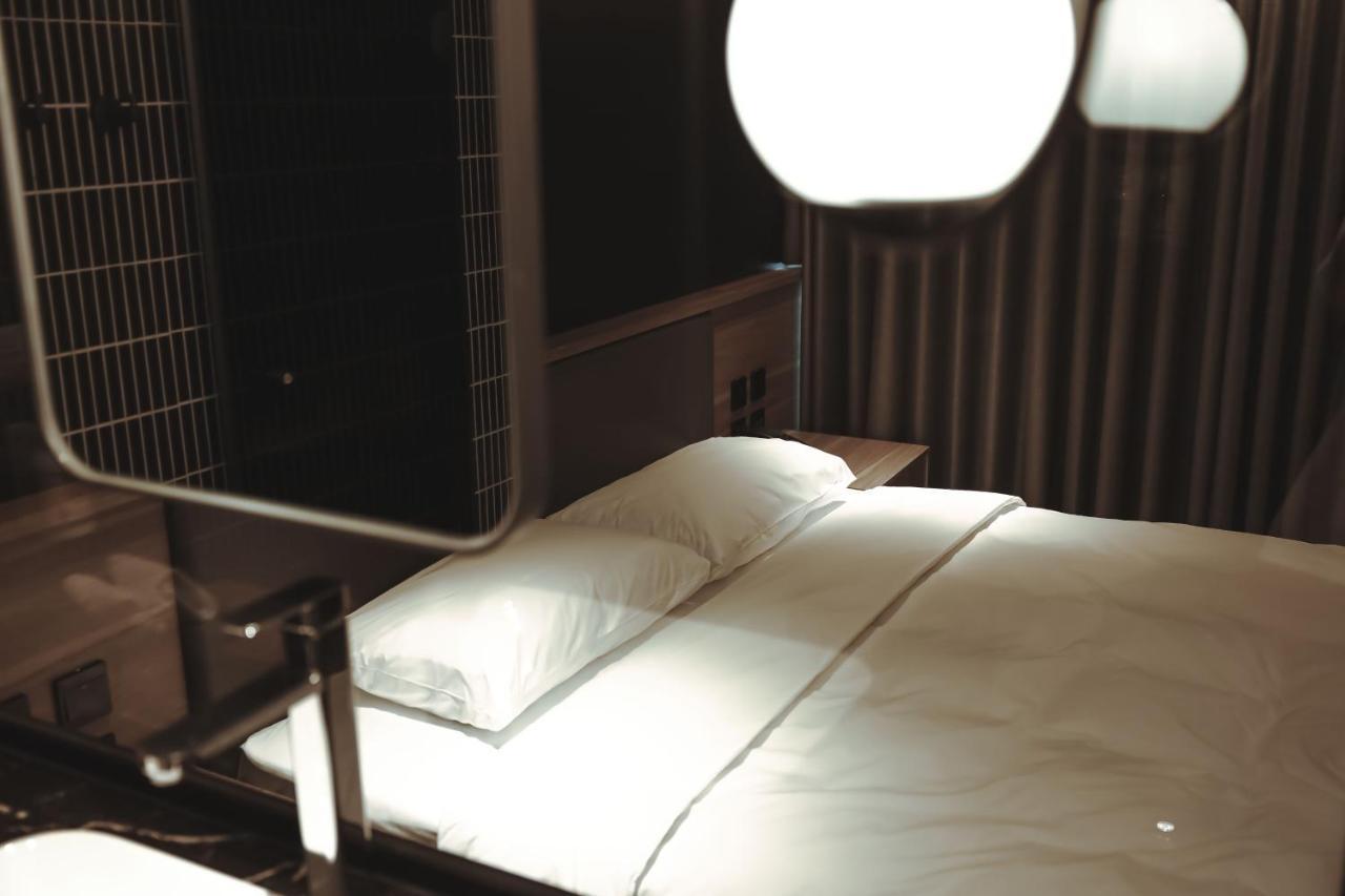 Autumn Willow Hotel Taichung Buitenkant foto