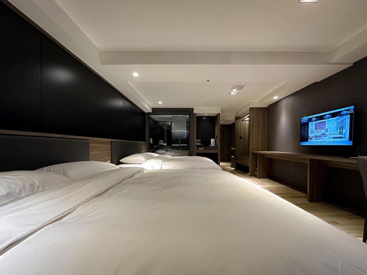 Autumn Willow Hotel Taichung Buitenkant foto