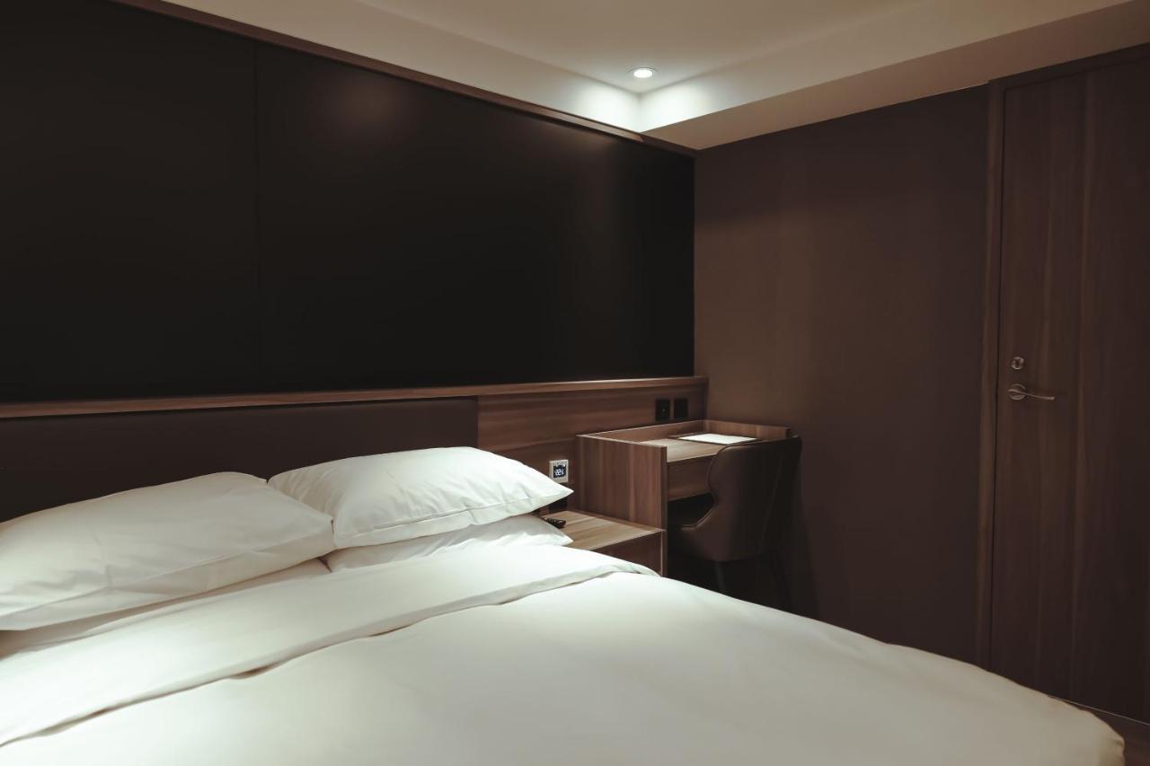 Autumn Willow Hotel Taichung Buitenkant foto