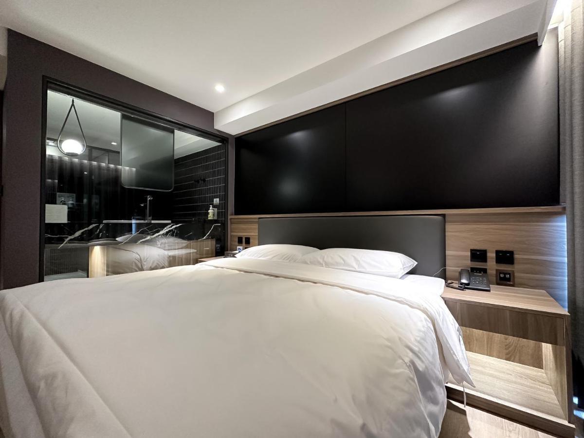 Autumn Willow Hotel Taichung Buitenkant foto