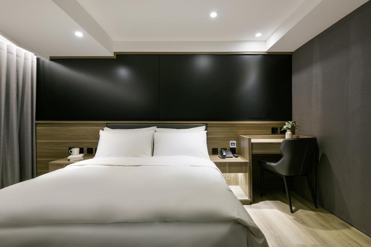 Autumn Willow Hotel Taichung Buitenkant foto