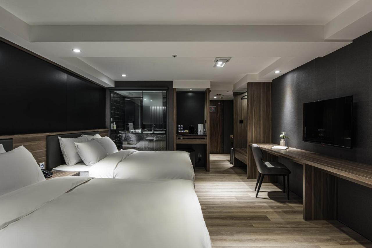 Autumn Willow Hotel Taichung Buitenkant foto