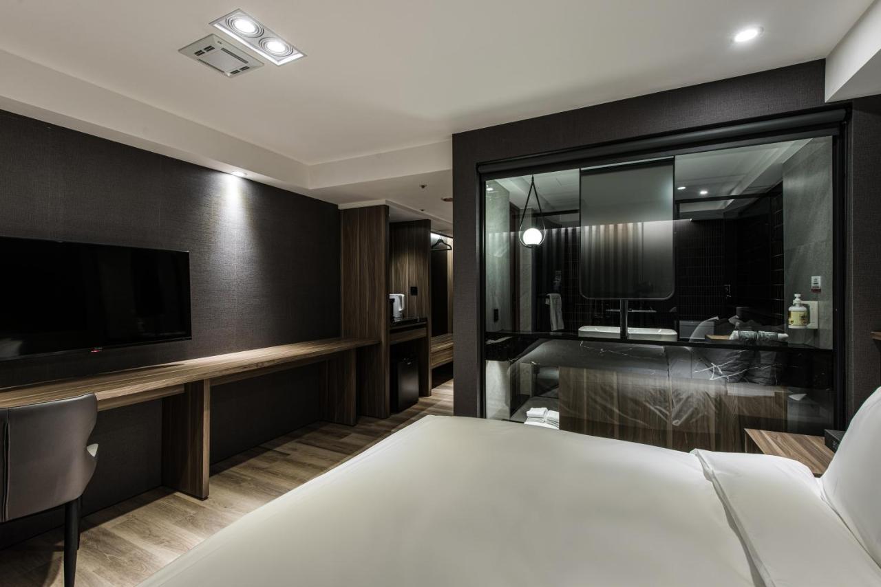 Autumn Willow Hotel Taichung Buitenkant foto