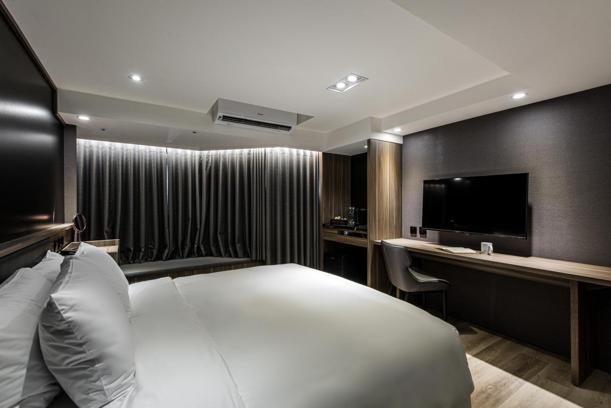Autumn Willow Hotel Taichung Buitenkant foto