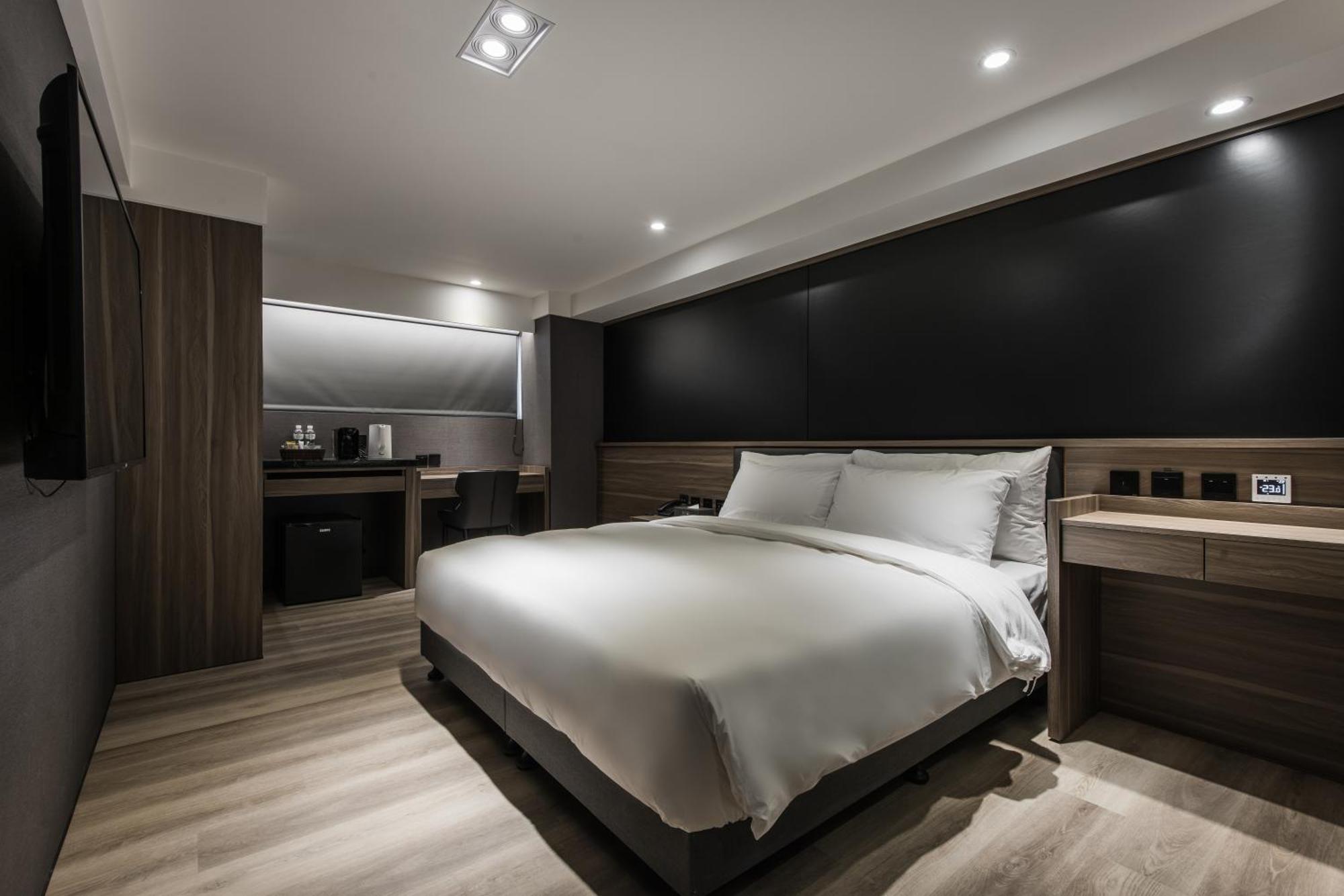 Autumn Willow Hotel Taichung Buitenkant foto
