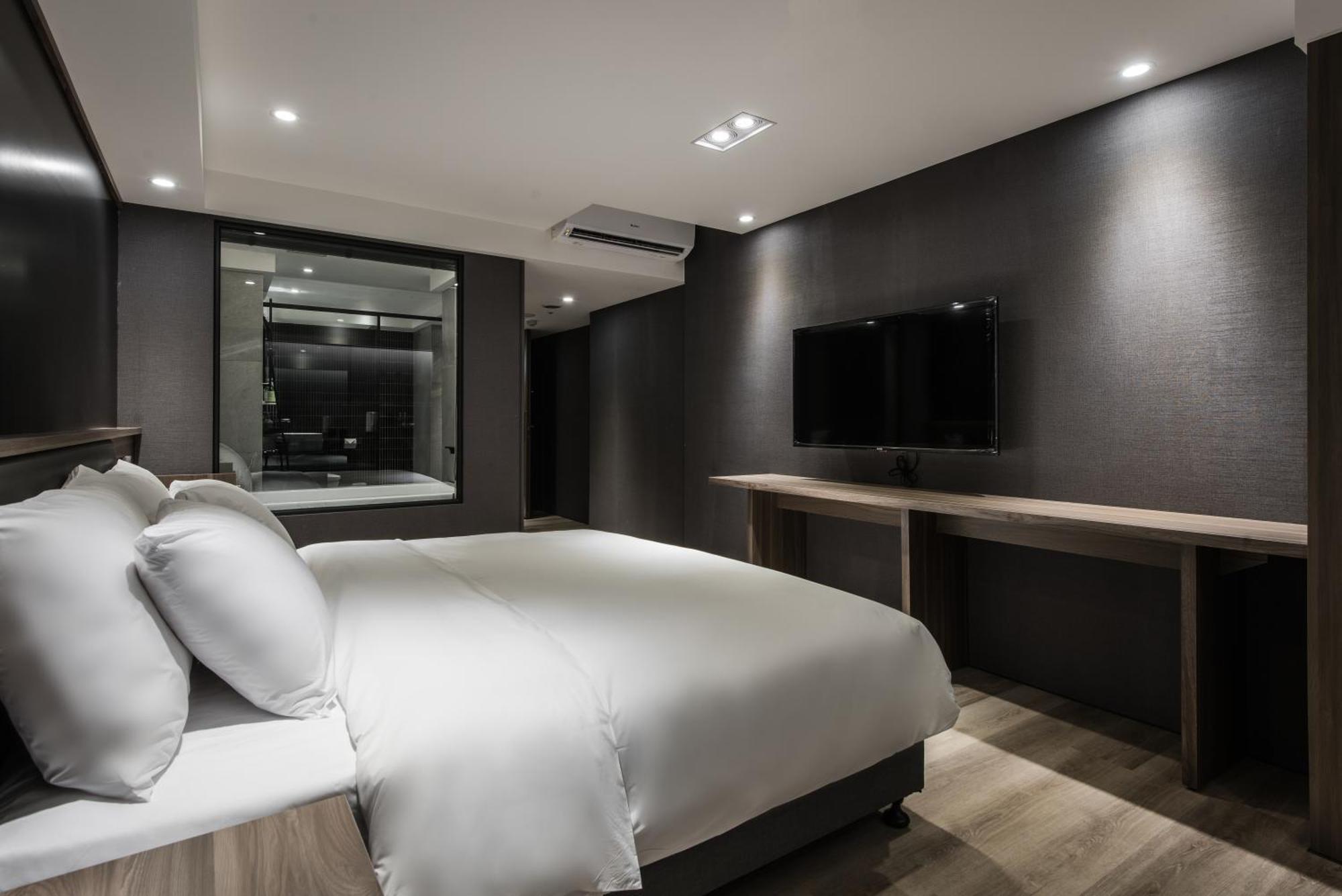 Autumn Willow Hotel Taichung Buitenkant foto
