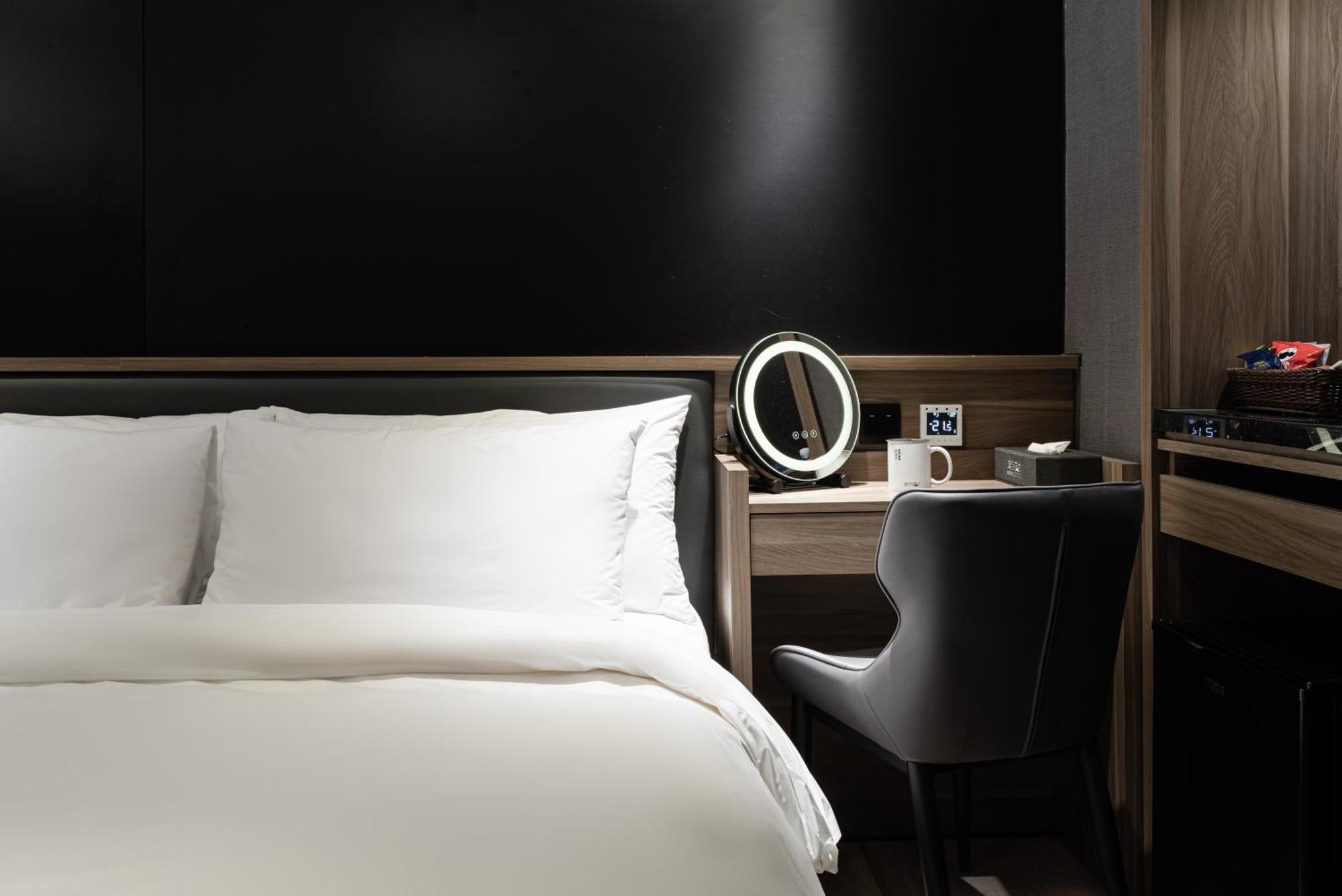 Autumn Willow Hotel Taichung Buitenkant foto
