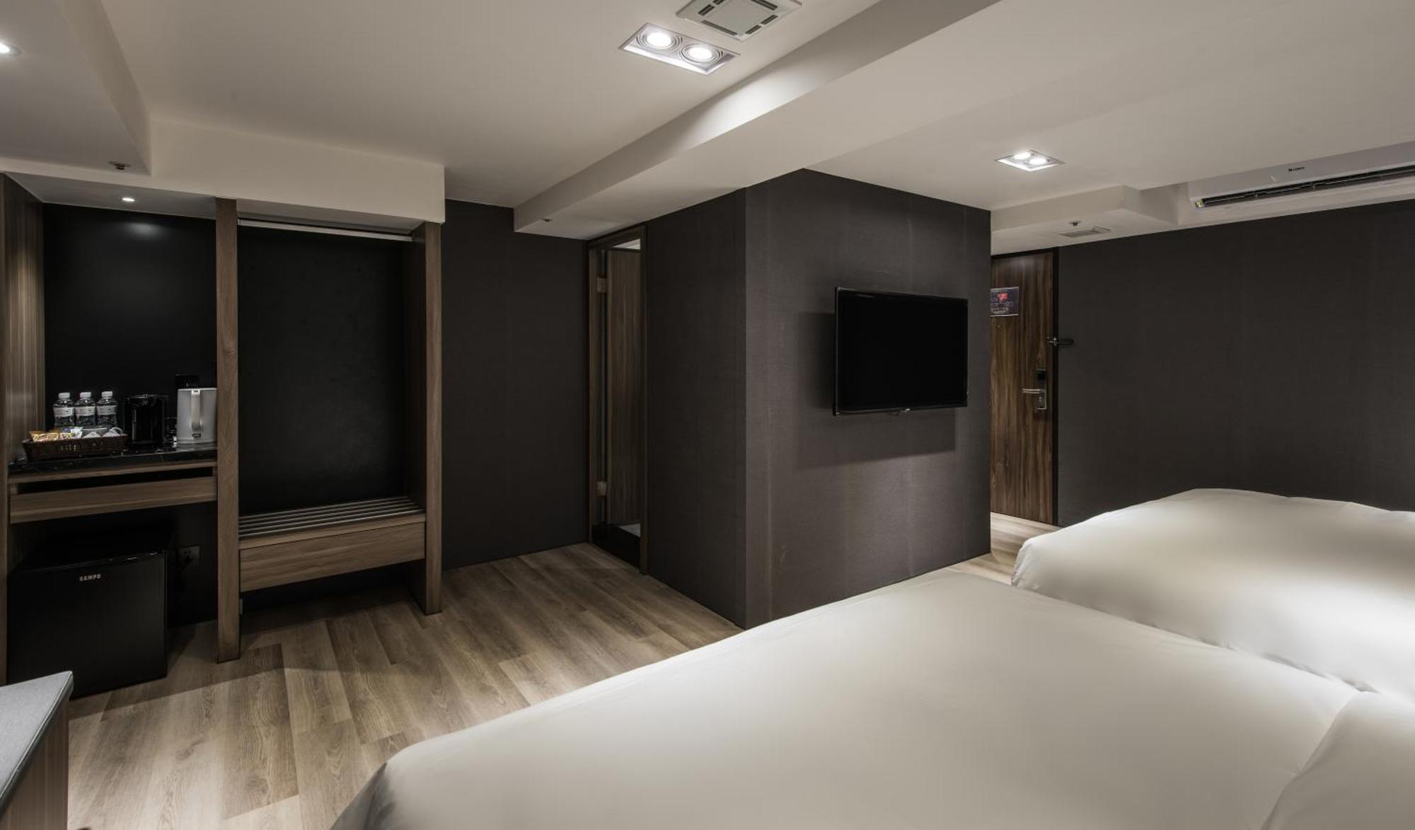 Autumn Willow Hotel Taichung Buitenkant foto