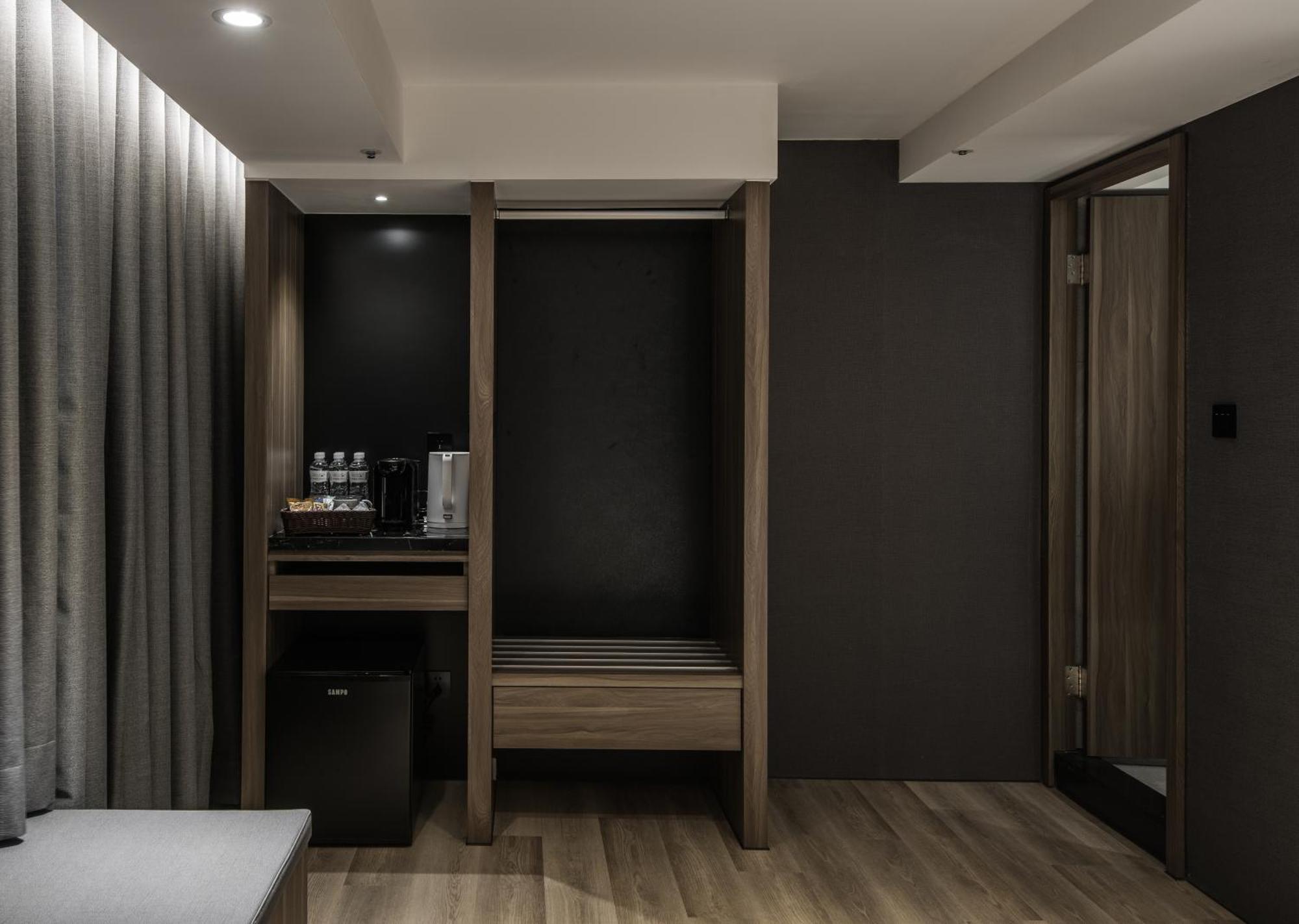 Autumn Willow Hotel Taichung Buitenkant foto